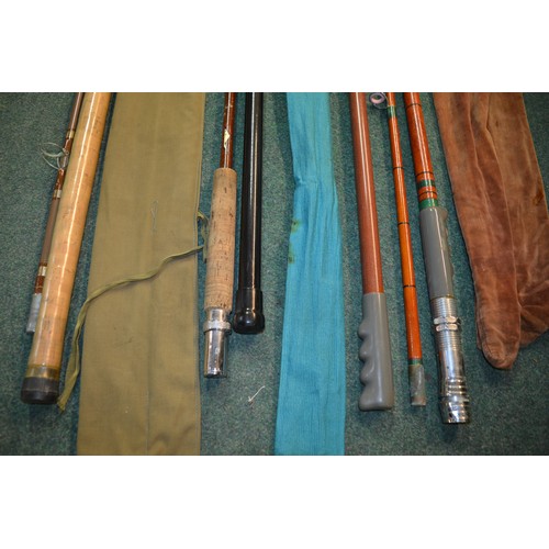 68A - 3 glass fibre sea-fishing rods and a K.P.Morritt Intrepid Sea-Streak multiplier reel.
Rods: 
A Shake... 