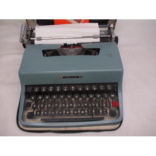 46 - Lettera 32 portable typewriter