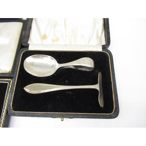 69 - ER.II Hallmarked Sterling silver baby feeder set, by Arthur Price & Co Ltd. Birmingham 1932, a cased... 