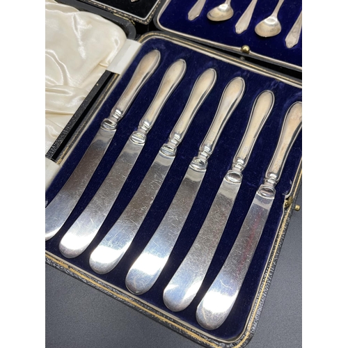 1045 - Set of six ERII coronation hallmarked silver teaspoons, set of six Scottish hallmarked silver teaspo... 