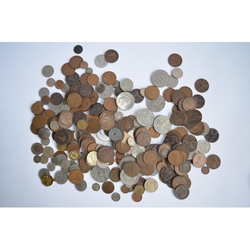 786 - A large collection of coins and commemorative coins including a Britannia fine silver £2 coin from 1... 