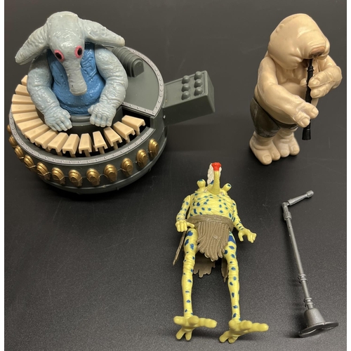 1128 - Star Wars - An original vintage Kenner/Palitoy made Star Wars 'Sy Snootles & Max Rebo Band' action f... 