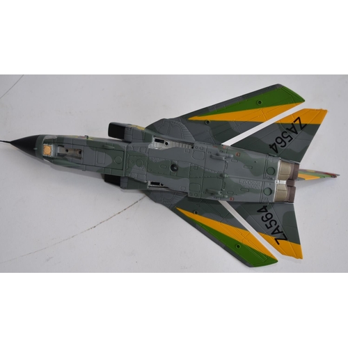 812 - 5 1/72 boxed Corgi die-cast model aircraft and 1 1/144:
AA33604 1/72 Panavia Tornado GR1, 75 Anniver... 