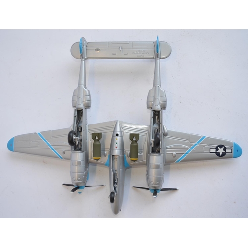 815 - 3 1/72 Corgi and 1 1/48 Franklin Mint die-cast aircraft models:
Corgi 1/72 AA33102 Japanese Zero fig... 