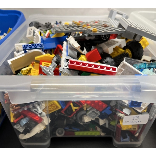 1118 - Large collection of Lego pieces in a wood box (75cm wide x 33cm deep x 36.5ccm high) and three other... 