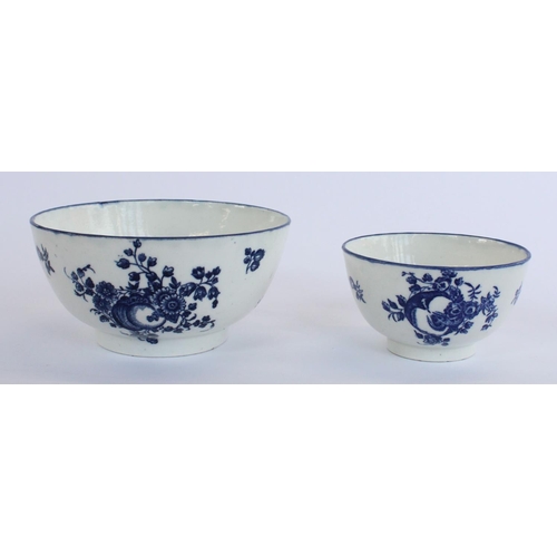 1190 - Late C18th Caughley blue and white porcelain slop bowl decorated in underglaze blue sliced apple pat... 