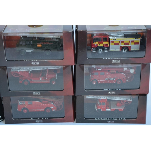 820 - 6 Atlas Editions cased 1/76 fire engine models including A Green Goddess, AEC Regent 3, Leyland TLM ... 