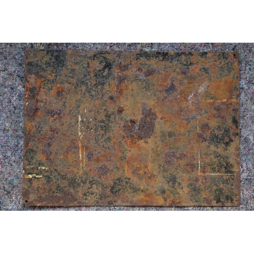 1072 - An enameled steel plate advertising sign for Castrol Wakefield Motor Oil. W45.8xH33.2cm