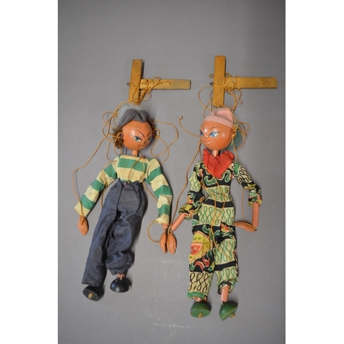 866 - Two Vintage Pelham puppets, unboxed