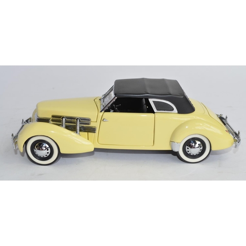 1160 - A boxed Franklin Mint 1937 Cord 812 Coupe, no paperwork, only its Franklin tag.