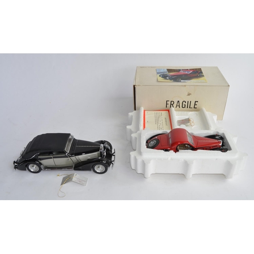 1161 - 2 1/24 Franklin Mint die-cast model car models:
A boxed 1936 Bugatti Type 57SC, no paperwork, only t... 