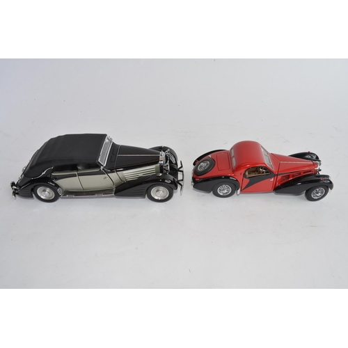 1161 - 2 1/24 Franklin Mint die-cast model car models:
A boxed 1936 Bugatti Type 57SC, no paperwork, only t... 