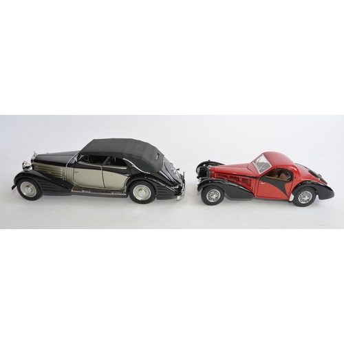 1161 - 2 1/24 Franklin Mint die-cast model car models:
A boxed 1936 Bugatti Type 57SC, no paperwork, only t... 