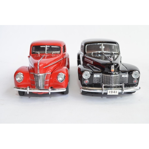 1162 - 2 unboxed 1/24 Danbury Mint die-cast model cars:
1940 Ford Deluxe Coupe and a 1941 Cadillac Fleetwoo... 