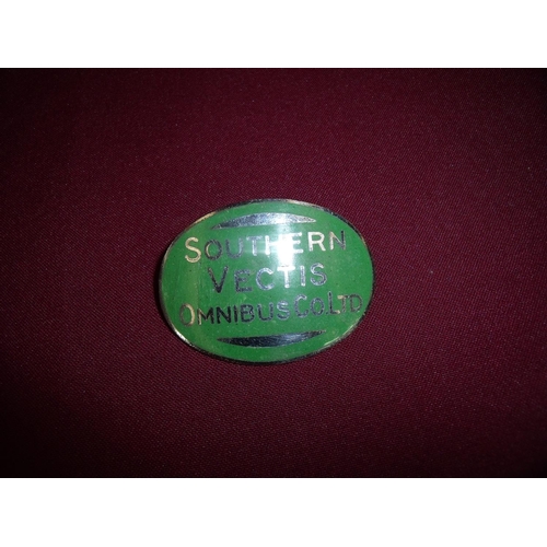 1211 - Large enamel Southern Vectis Omnibus Co Ltd cap badge by J.Fray Birmingham