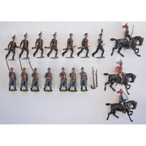 2125 - The Grange Goathland - Collection of W. Britain's 14 lead cast toy soldier figures, 2 spare Whisstoc... 