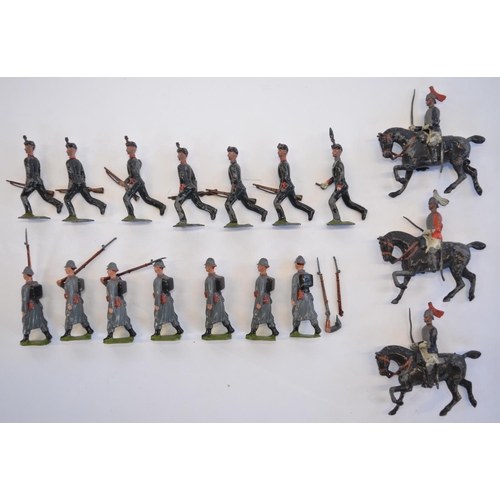 2125 - The Grange Goathland - Collection of W. Britain's 14 lead cast toy soldier figures, 2 spare Whisstoc... 