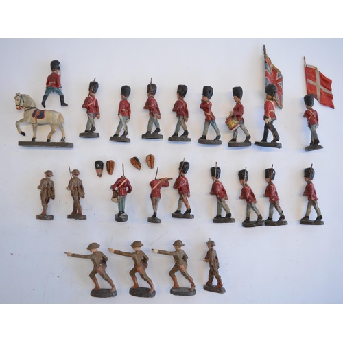 2135 - The Grange Goathland - Collection of 22 Elastolin vintage toy soldier figures including 16 Guardsmen... 