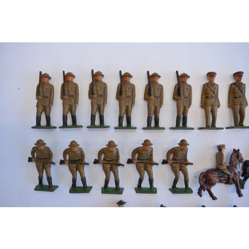 2124 - The Grange Goathland - Collection of 19 vintage cast metal American WW1 era toy soldiers and 5 Cowbo... 