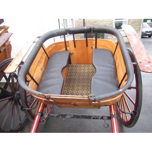 2280 - Croft & Blackburn of Ripon governess cart, painted in traditional livery, wheel approx D120cm includ... 