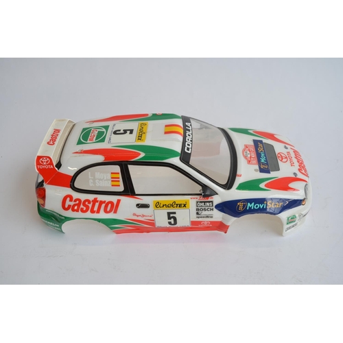 305 - 2 Tamiya 1/10 radio control cars with transmitters, both A/F: Ford Mondeo BTCC Touring car. Front ri... 