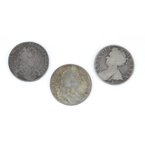 636 - 1696 William III silver crown, 1692 William and Mary silver crown and a 1708 Queen Anne crown