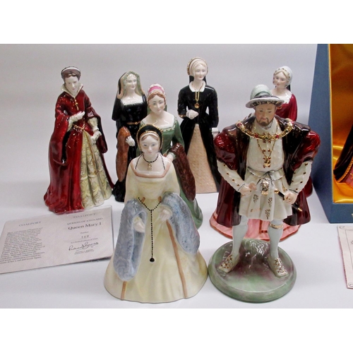 196 - Royal Doulton Queen Elizabeth I HN 3099 No.3664 of 5000 with certificate, Royal Doulton Mary Queen o... 