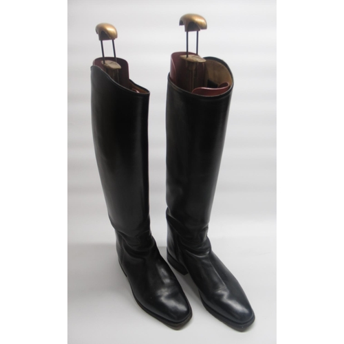 165 - Pair of leather riding boots, size 6 1/2