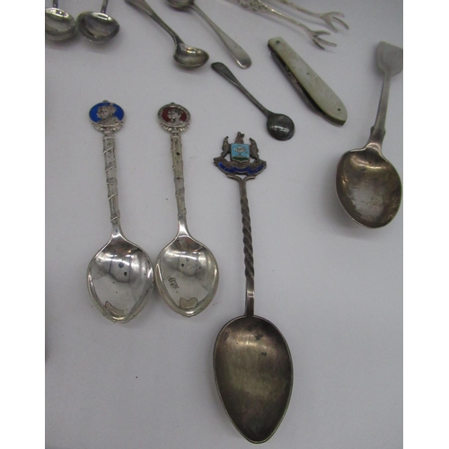 76 - Set of six Geo.V hallmarked Sterling silver coffee spoons with coffee bean finials, by Hukin & Heath... 