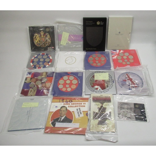 265 - Quantity of Royal Mint commemorative and brilliant uncirculated coin collections including 2003, 200... 