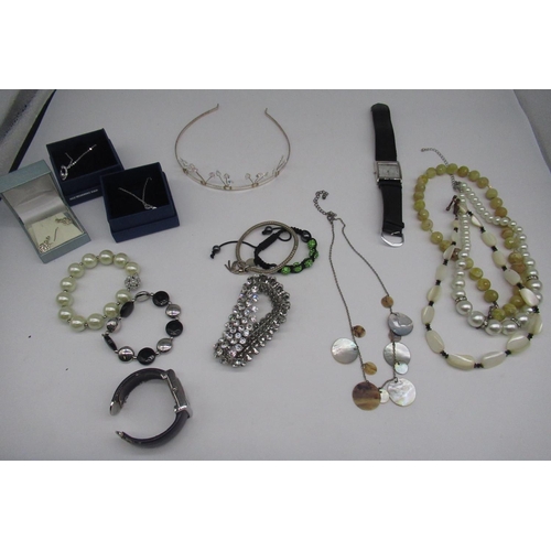 45 - 18ct gold plated three tone necklace and bracelet set, stamped 18ktGP, and a collection of costume j... 