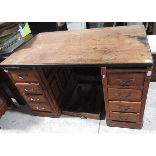 726 - C20th oak twin pedestal desk, with eight drawers, width 126cm, depth 76cm, height 76.5cm