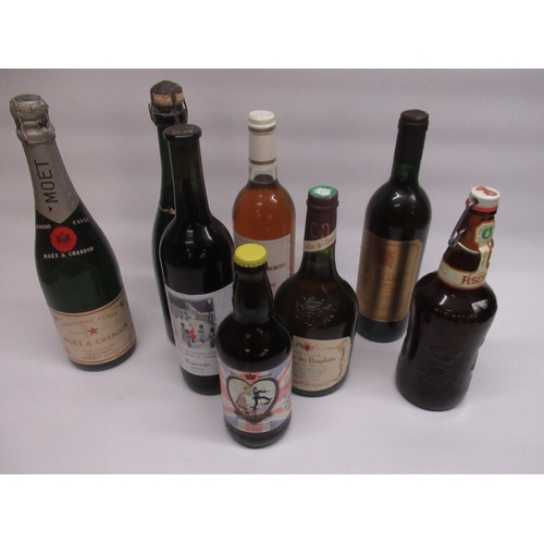 157 - Bottle of Moet & Chandon, unnamed bottle of champagne, other wines and beers including House of Comm... 