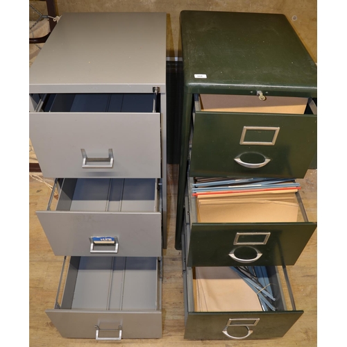 Two three drawer filing with keys, 100cm x 47cm x 62cm, 102cm