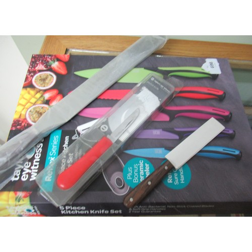 696 - Boxed as new Taylor's Eyewitness reflex series 5 piece kitchen knife set, wooden handled 6