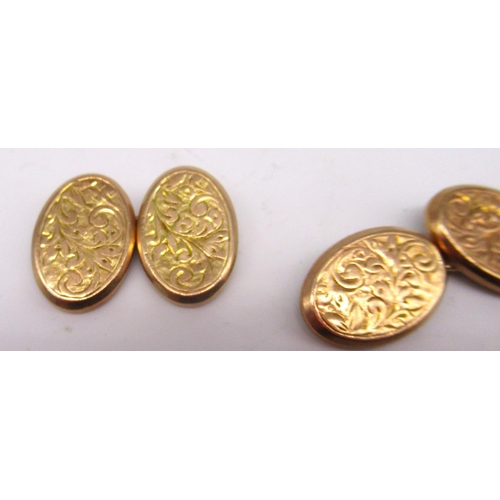 43 - 9ct yellow gold oval cufflinks with floral etched detail, stamped 375, 4.0g