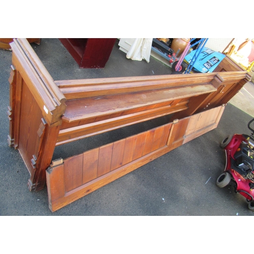 715 - Pitch pine church pew, approx. 275cm long (a/f)