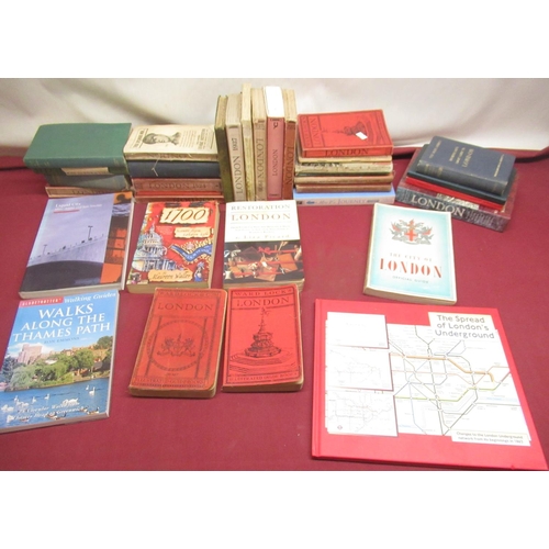 143 - Collection of guidebooks and other books on London (qty)