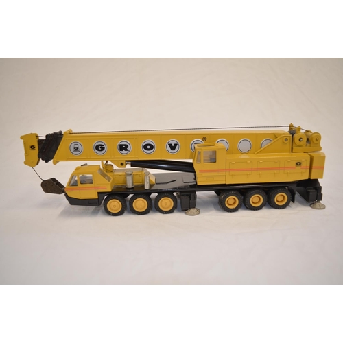 Boxed 1/50 scale diecast Grove TM 1500 mobile telescopic