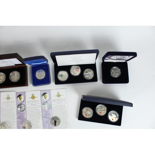 751 - Selection of mixed silver proof coins to include Nelson 2005 crown, Battle of Trafalgar £5, ERII Gol... 