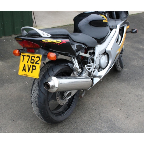 752 - Honda CBR 600F Ultima Light motorcycle, V5 present, MOT until Sept 2023, mileage 32992