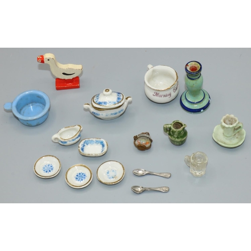 296 - Early c20th dolls house accessories including crockery and a birdhouse, papier-mâché Alpine figures,... 