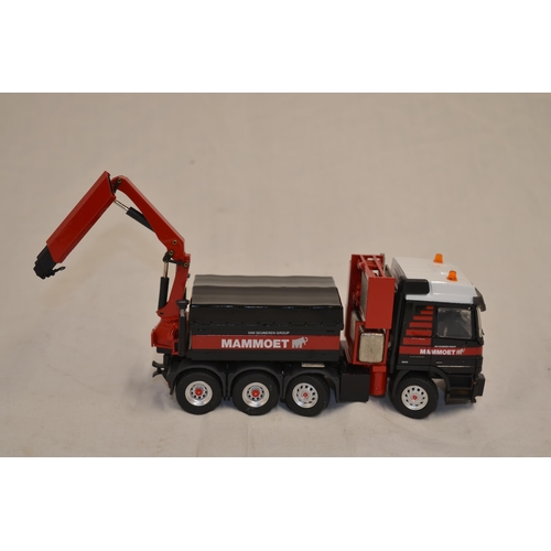 Conrad 1/50 Mercedes Benz Actros SLT and Goldhofer 10 axle