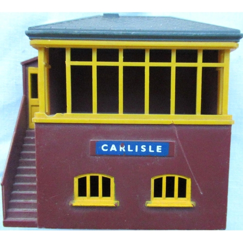 74 - Triang 00 gauge accessories including boxed water tower r78 boxed r61 signal box Exeter - Carlisle s... 