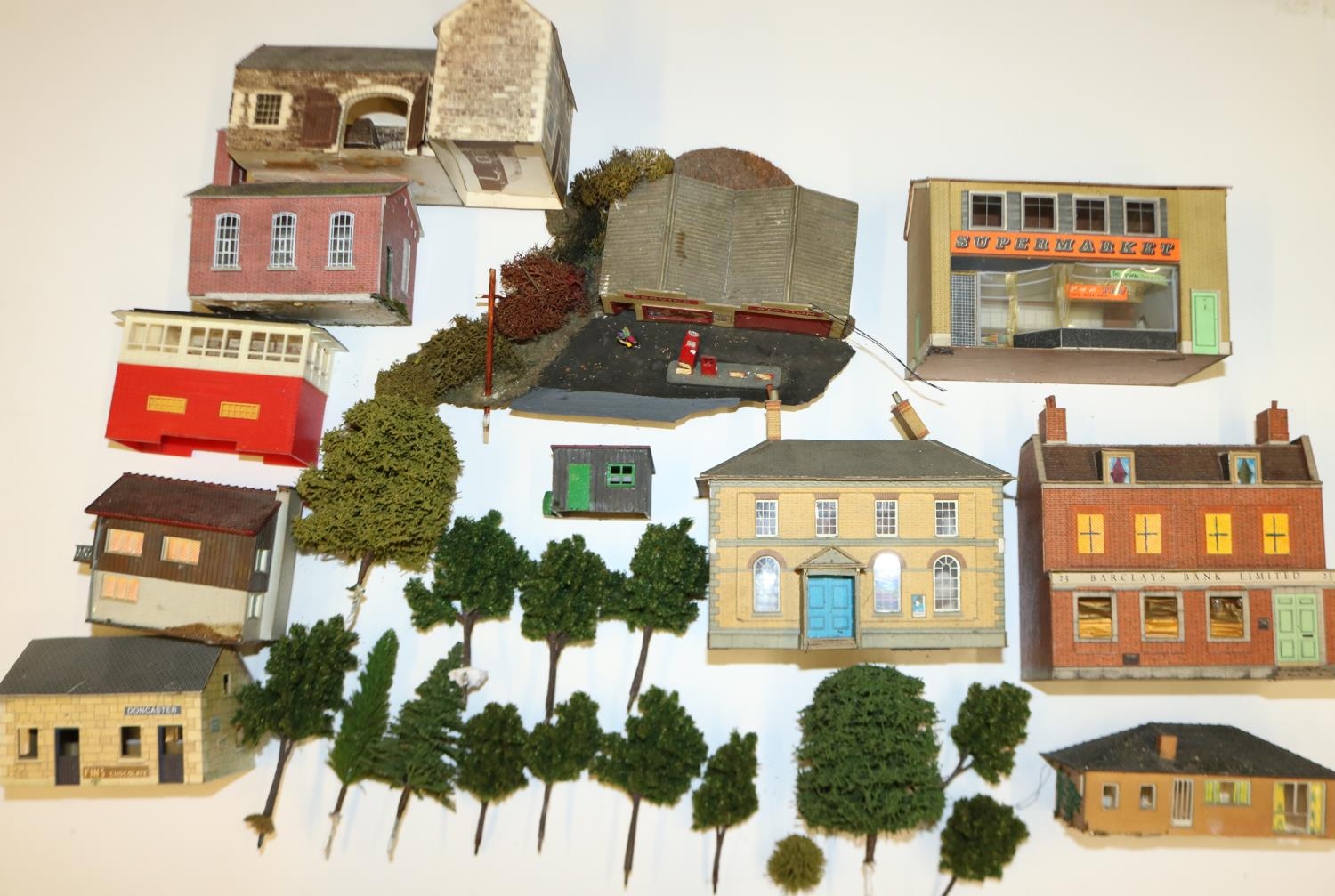 Hand built, cardboard 00 scale trackside buildings, Lanscaping ...