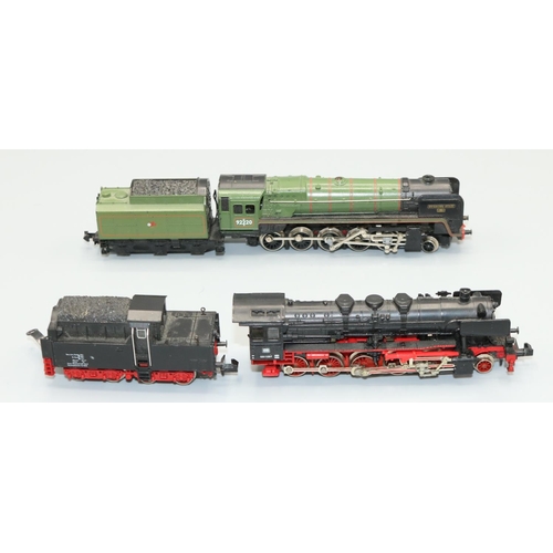 108 - Model railway: Trix Evening Star locomotive 92220 and coal tender,  and a Fleischmann DB Deutsche Ba... 