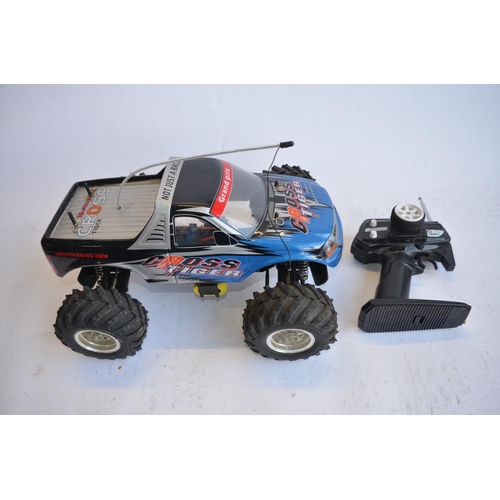 316 - Cross Tiger Super Motivation 1/10 scale battery powered 4WD off road radio control car with transmit... 