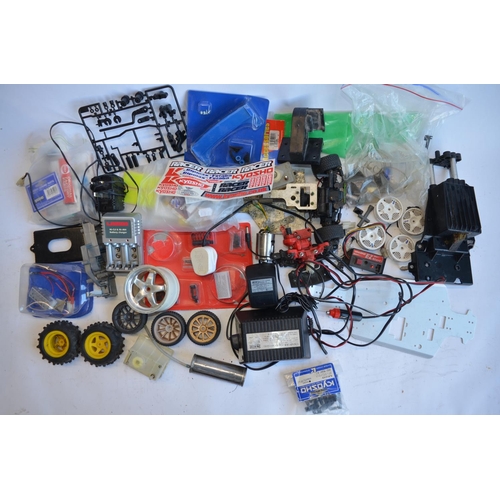 320 - Large collection of spare parts for radio control cars, from a wide variety of manufacturers includi... 