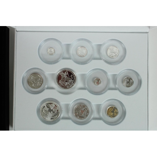 684 - London Mint 2019/2020 'the Silver Sovereign' set of ten fine silver coins, encapsulated and boxed, t... 