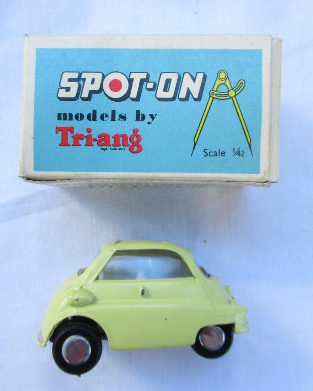 Triang Spot On 118 BMW Isetta yellow bubble car with